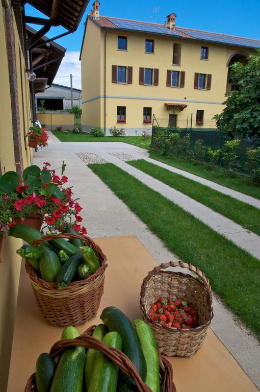 Bed and Breakfast Cascina Delle Mele Vittuone Exterior foto